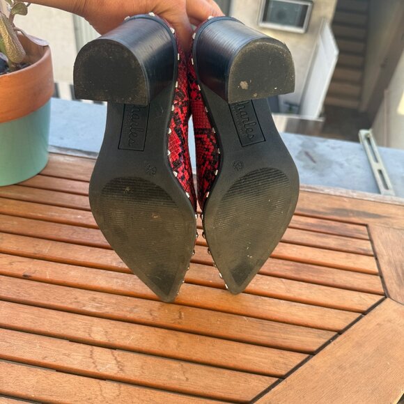 Charles David Red Snake Print Ankle Boots Size 6.5 - Picture 6 of 7